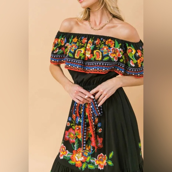 Floral Maxi Dress - Picture 2 of 3